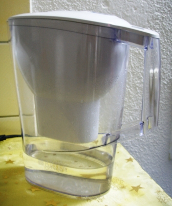 Vˮ water jar with filter